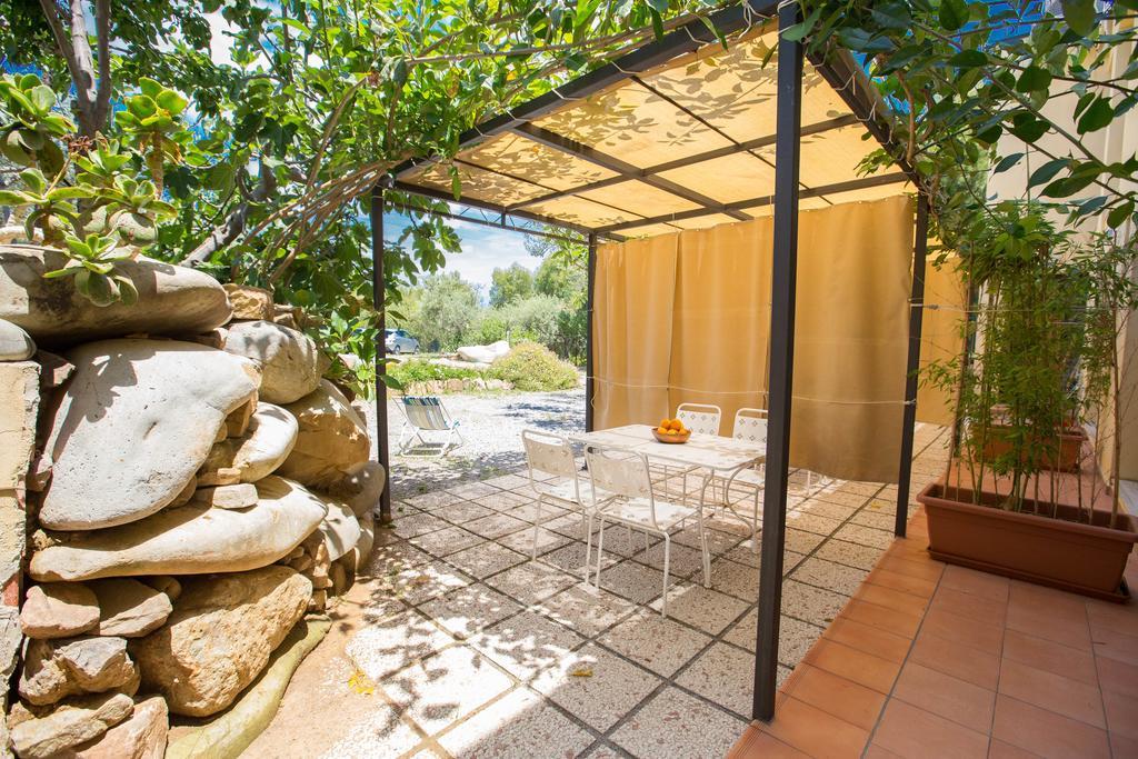Villa Ogliastro Sul Mare - Sleep And Dream Cefalù Zimmer foto
